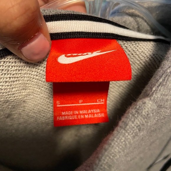 Nike Hoodie - Picture 4 of 6
